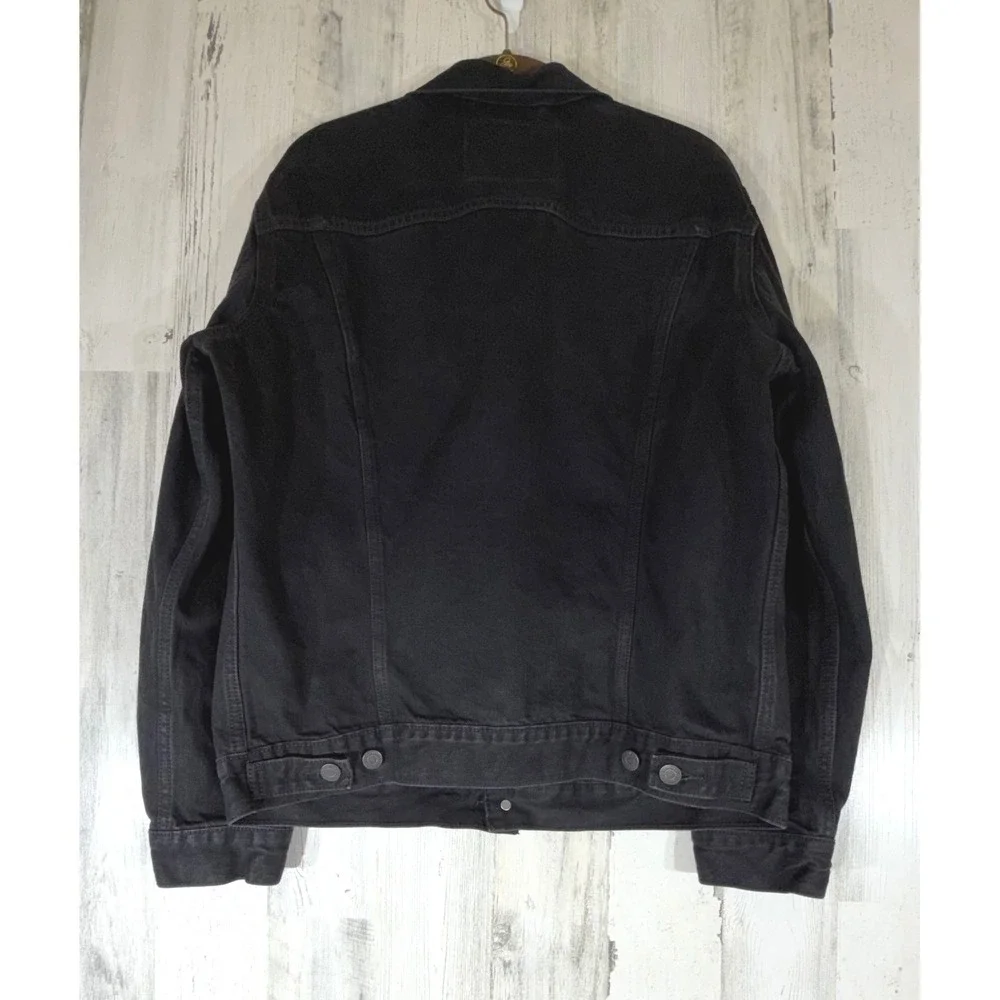 Levis levis trucker
